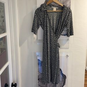 Studio M Geometric Wrap dress size Small